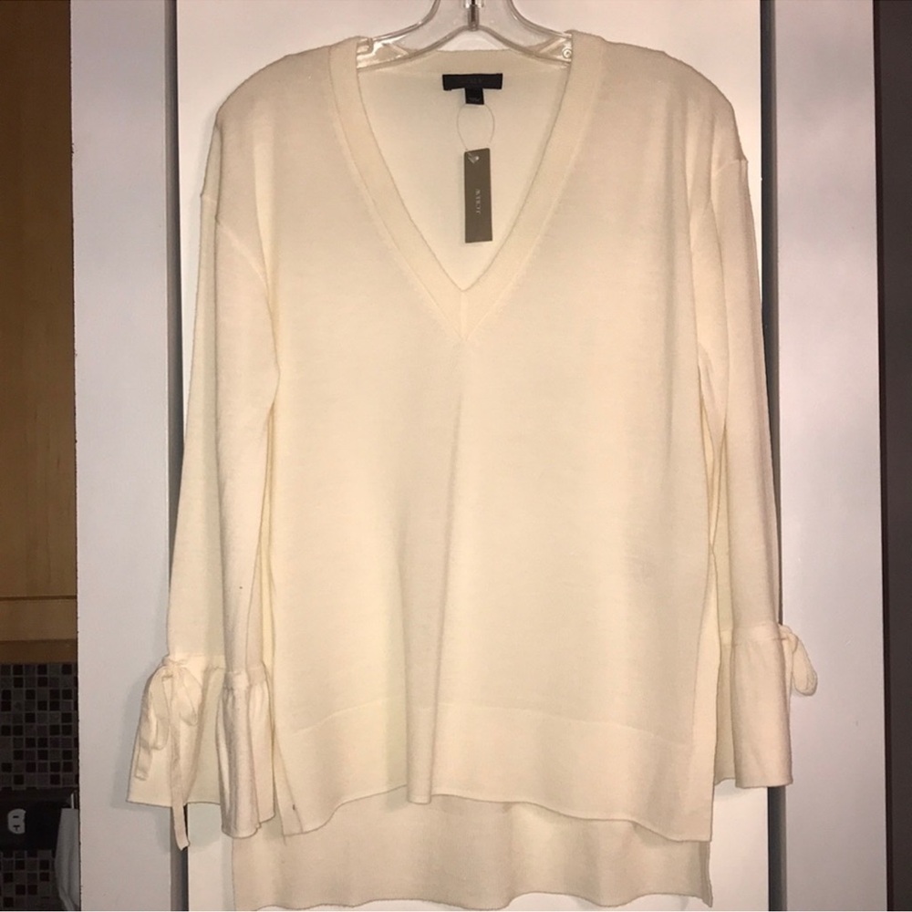NEW 🎉🎉JCrew VNeck Sweater